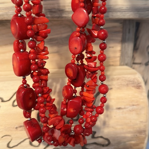 Red turquoise necklace! - Picture 2 of 2